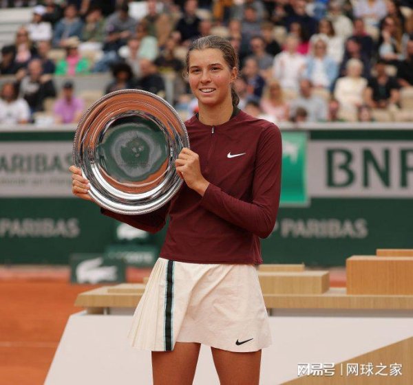 速速查 环球旅行，17岁少女塔格尔2025赛季已获得五大突破